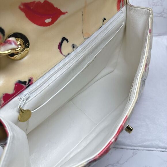 Chanel Vintage Jumbo 34 Lips & Kisses Barbie Chain Shoulder Bag - Picture 11 of 12